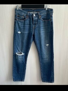 Levi's Distressed Ankle Crop Jeans in Blue Wash